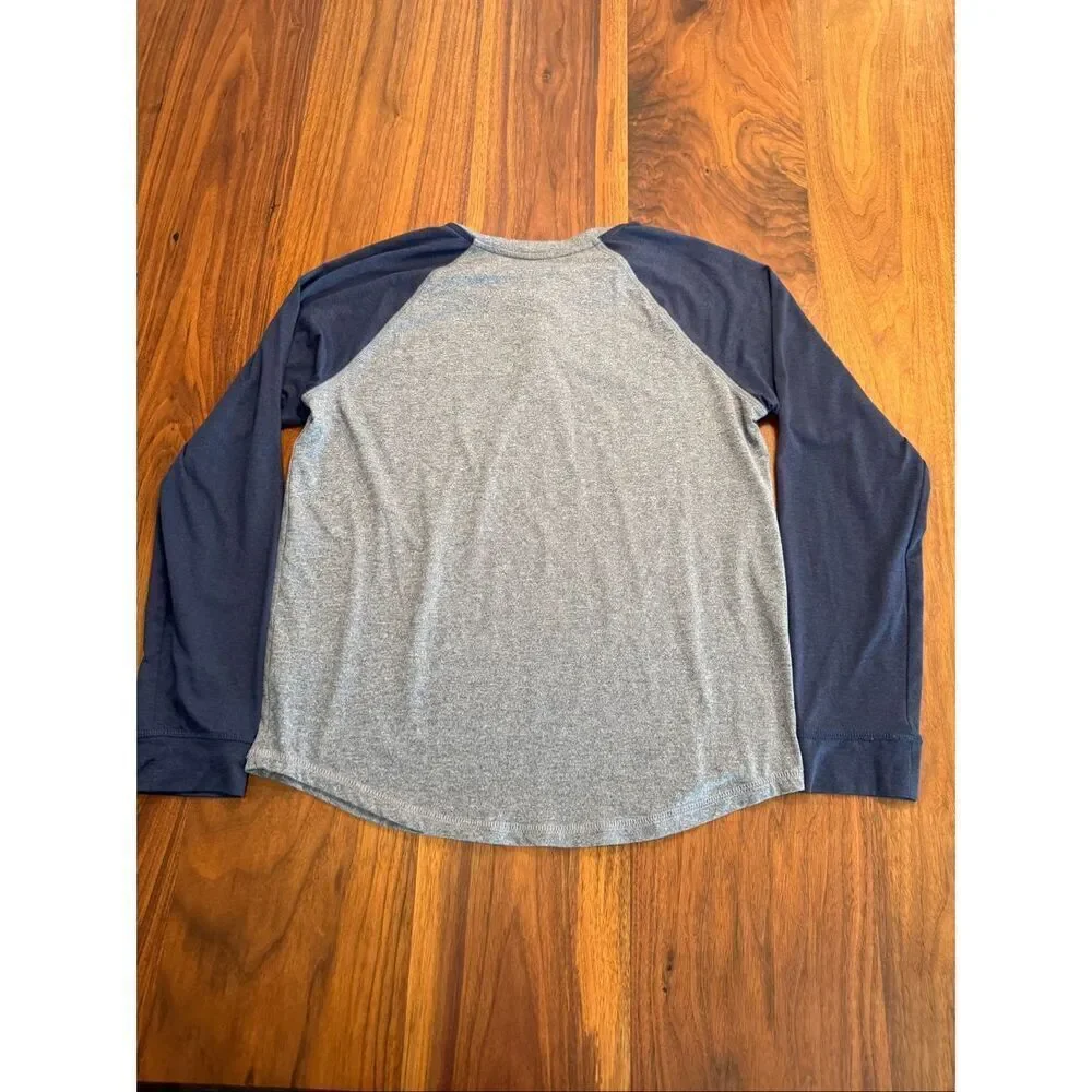 Bundle of Two Rumi + Ryder Gray Navy Heather Raglan Henley Baseball Tee Large